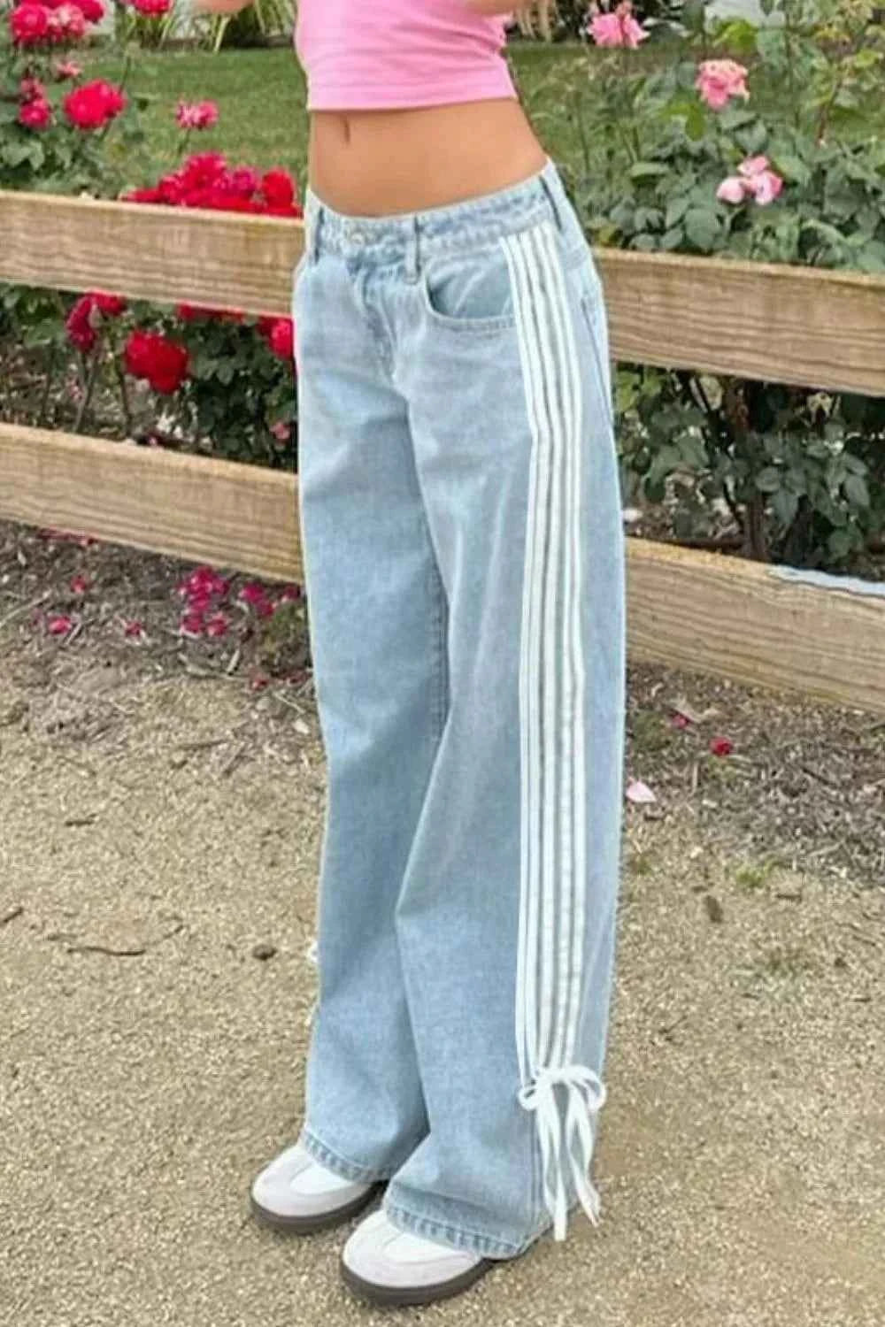 Side Striped Wide Leg Jeans 6ec18bf9-1d90-4515-958f-afcb9297743c-Max