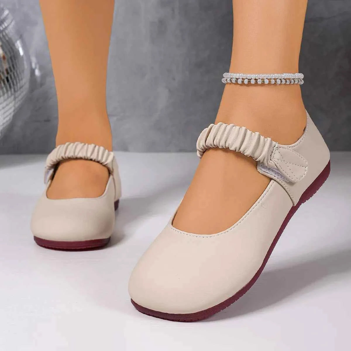 Round Toe Flat Loafers 6ee1eb6d08ae4315923c33dcc485e87d-Max-Origin