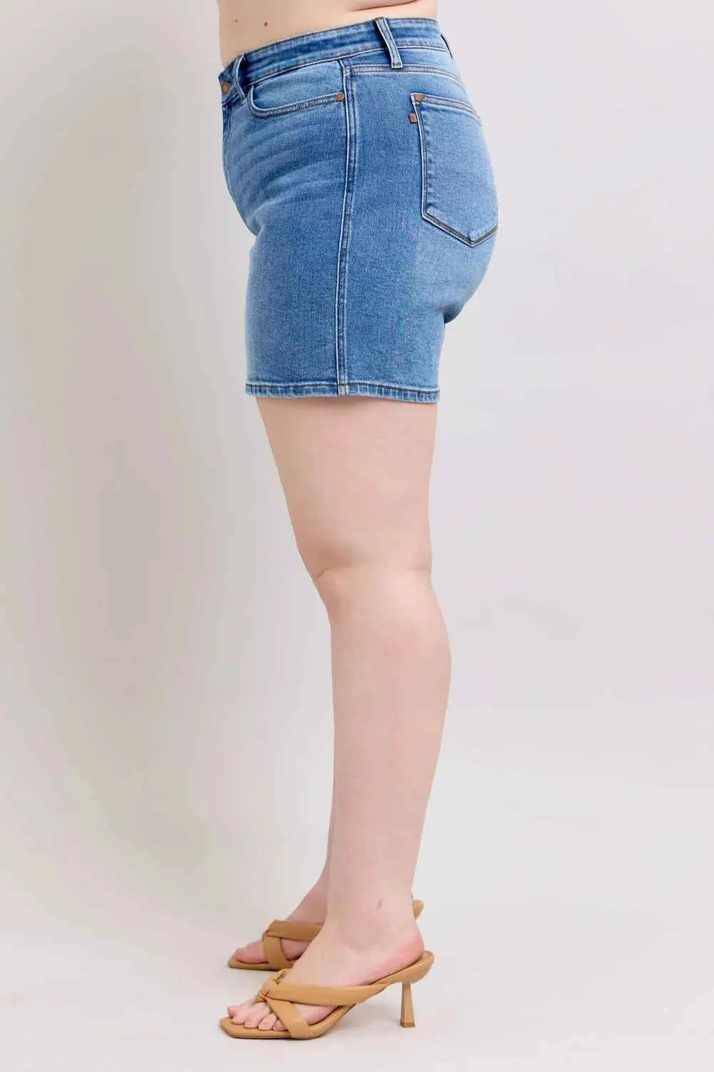 Judy Blue Full Size 2 Button Denim Shorts with Pockets Plus Size 6f2944b4-21f7-4711-a8c3-e9165d24b794-Max