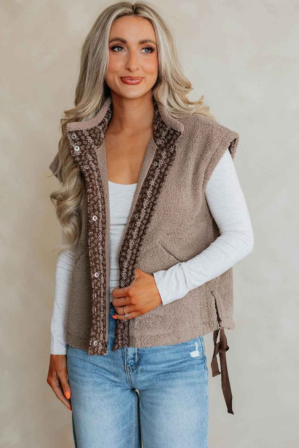 Goat Side Bows Sherpa Fleece Vest 6f3747f871ab7c13