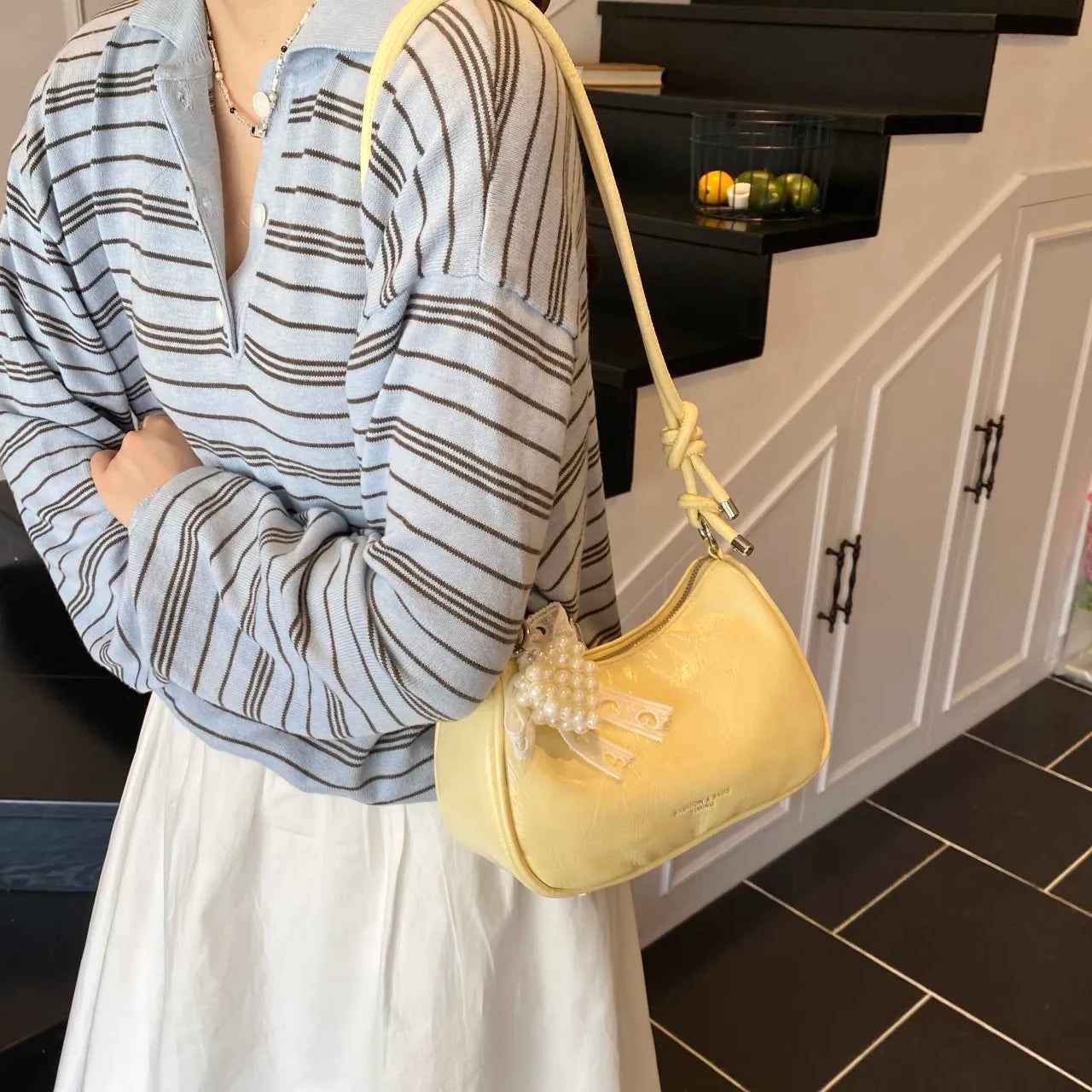 Knotted Strap Shoulder Bag Yellow onesize 6f91e1d4226c45bcb969cca0a94031b9-Max-Origin
