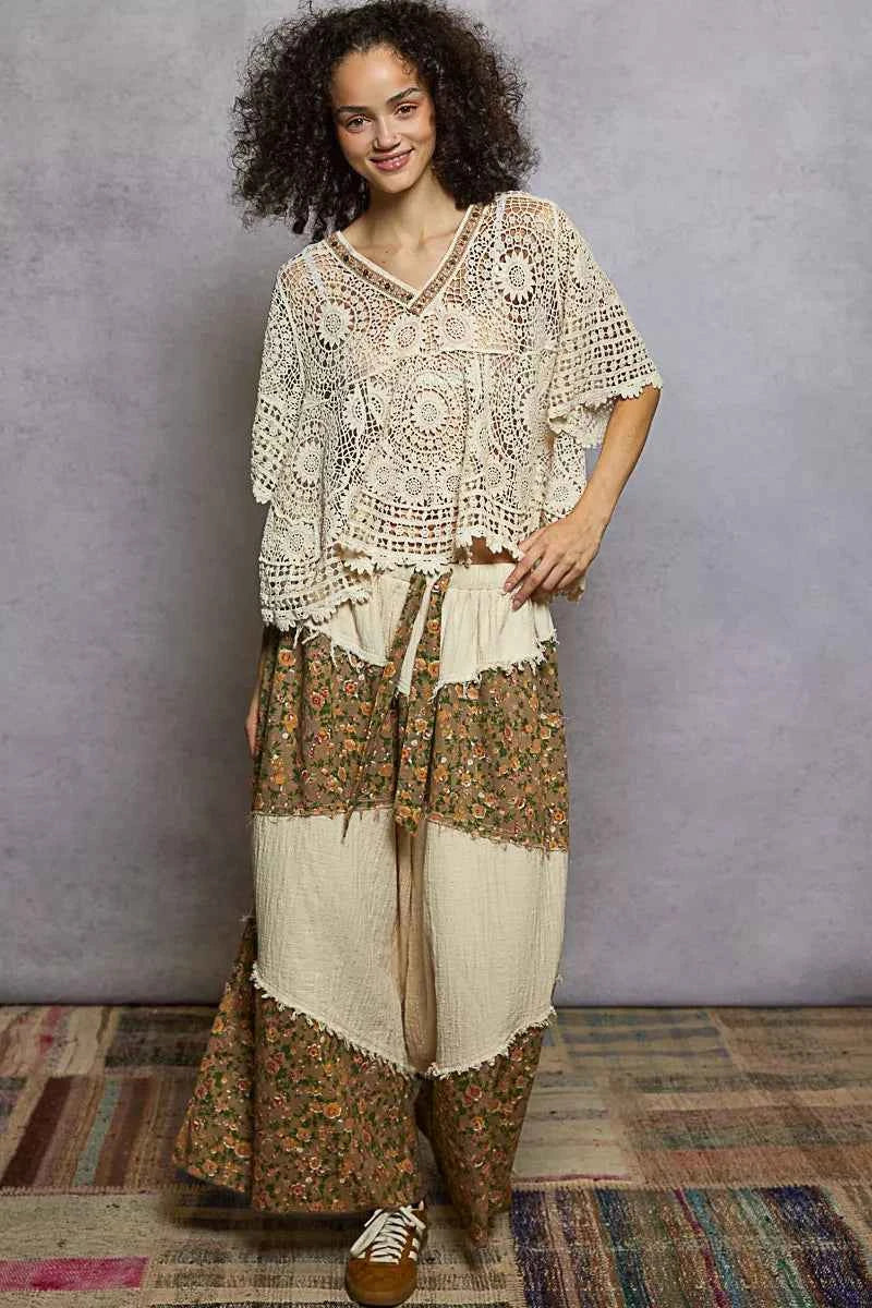POL V-Neck Crochet Top with Scalloped Hem 6fcfa61d-7753-45f9-8378-b4abda8bf073-Max-Origin