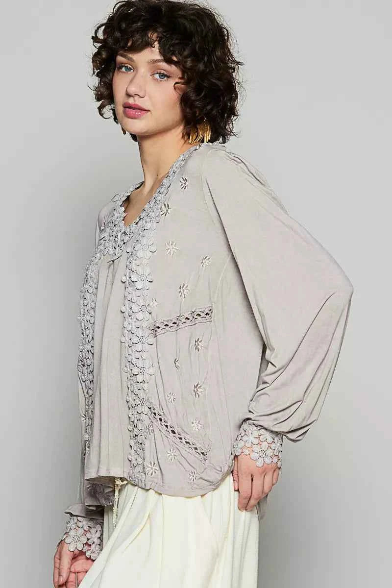 POL Floral Embroidery Woven Top with Lace Trim 700bb7ef-a801-42aa-b6fa-f61d31bfb232-Max-Origin