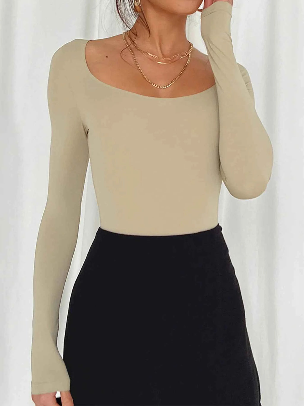 Long Sleeve Scoop Neck Fitted T-Shirt 701cd36f09894a98b19b35f7dc05bc78-Max-Origin