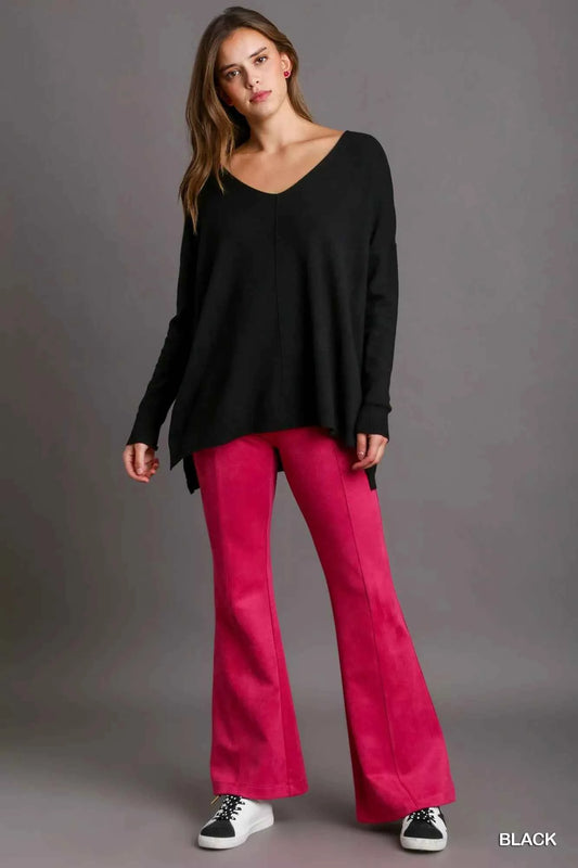 V-Neck High Low Hem Knit Top with Side Slit 704c16ee-94f4-4f3b-b2c4-67cd4e2b1c98-Max-Origin