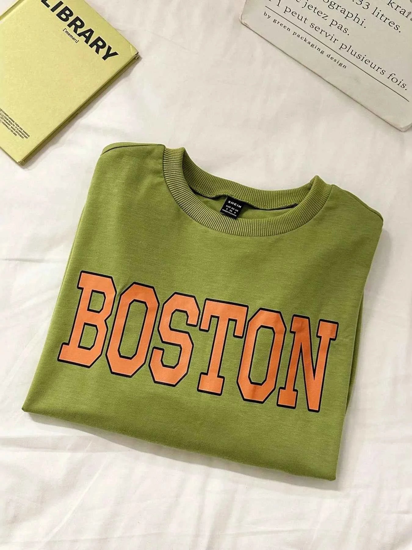 Men's Boston Graphic Oversized Crewneck Sweatshirt