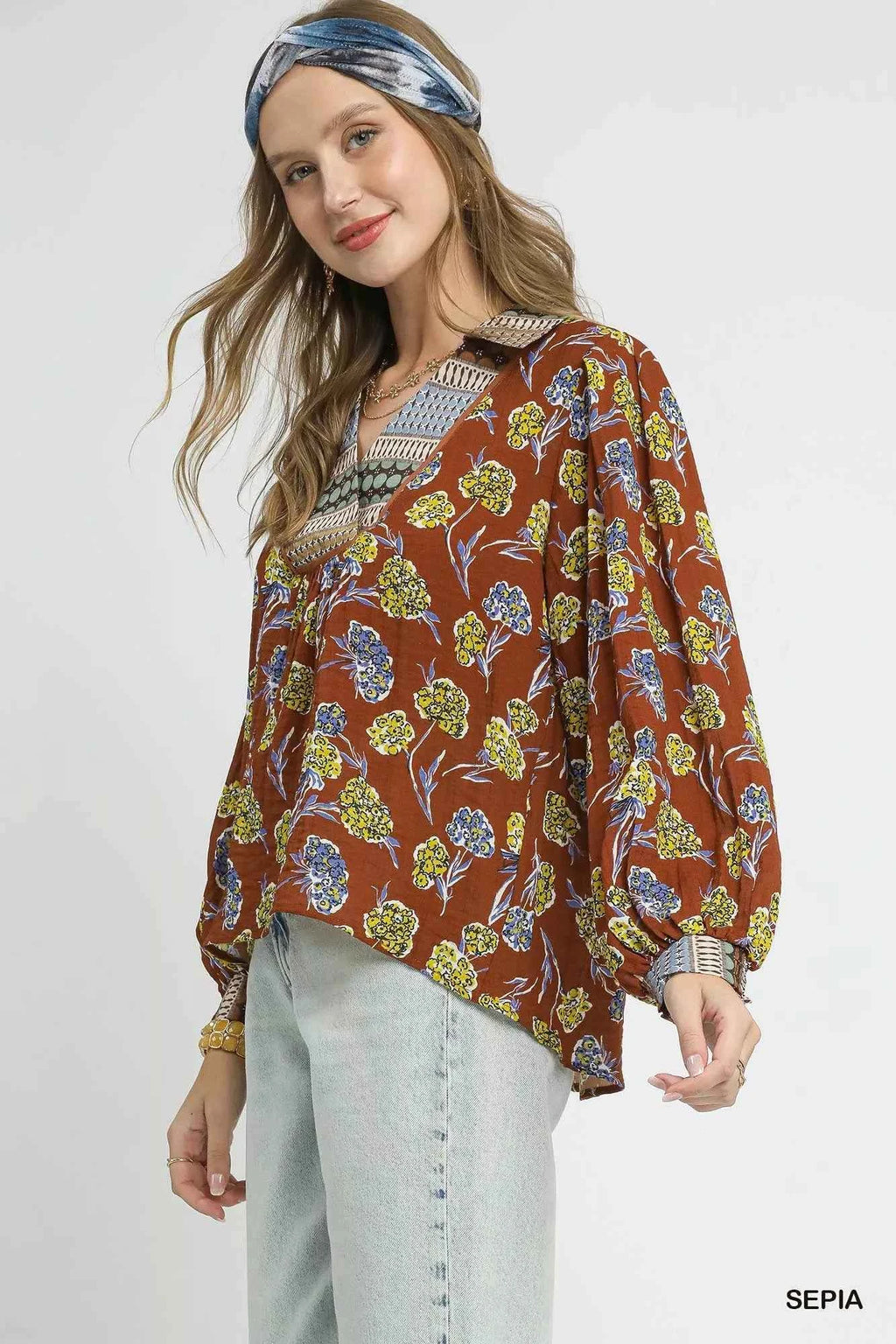Umgee Floral Print Collar Blouse 70f3834c-9575-4f5c-a905-34fa44397327-Max-Origin