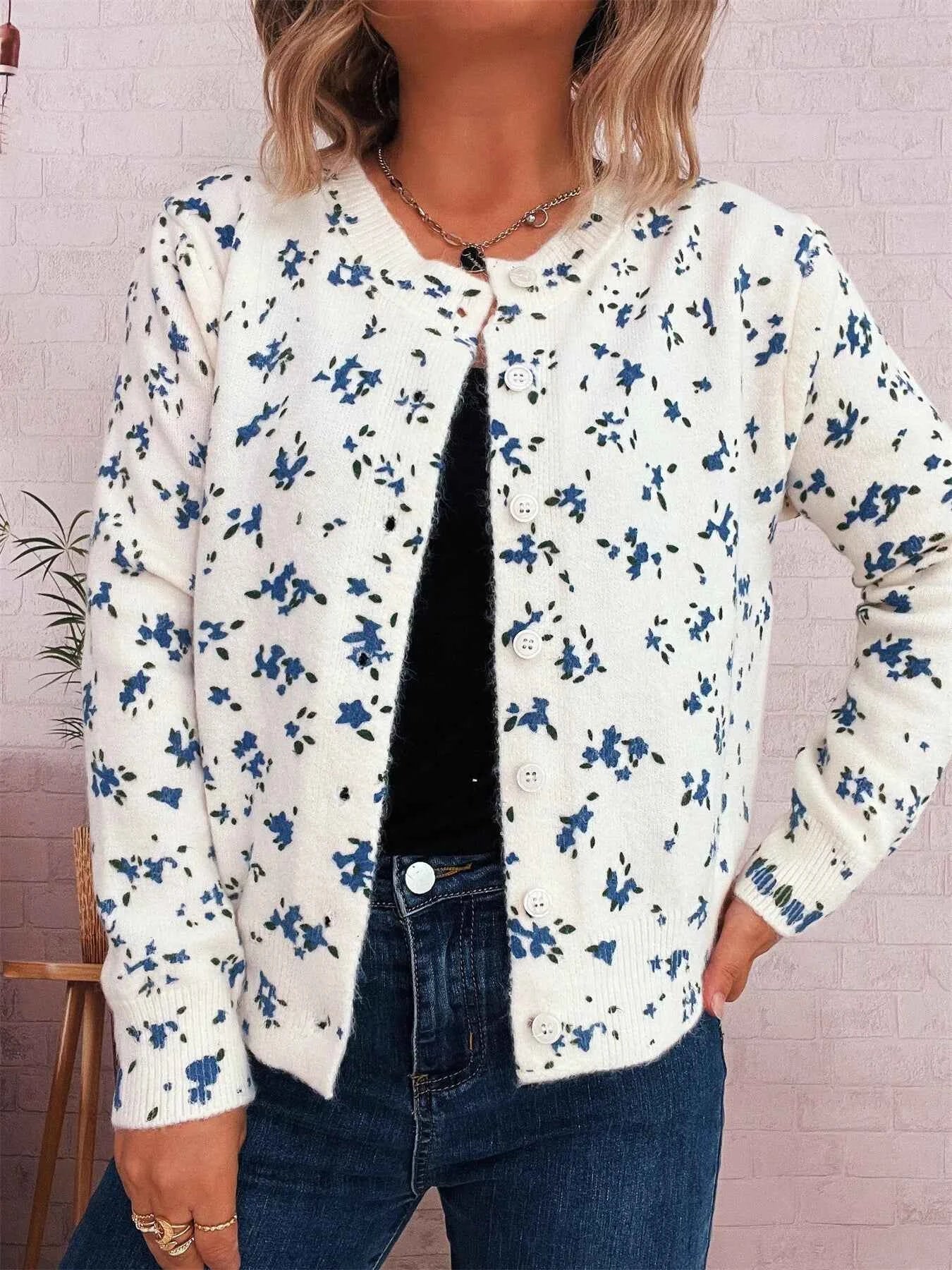 Floral Button-Up Long Sleeve Cardigan 70fdd9e6d88546c887c90f0f1207e349-Max-Origin