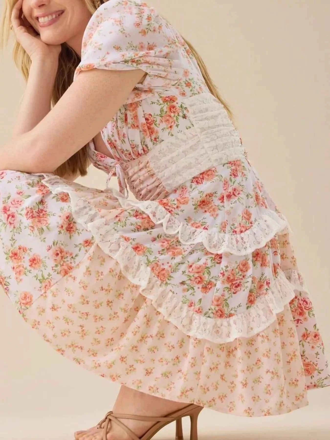 Floral Puff Sleeve Tiered Mini Dress 715467f2-dbda-4eef-a258-23b95f986669-Max-Origin