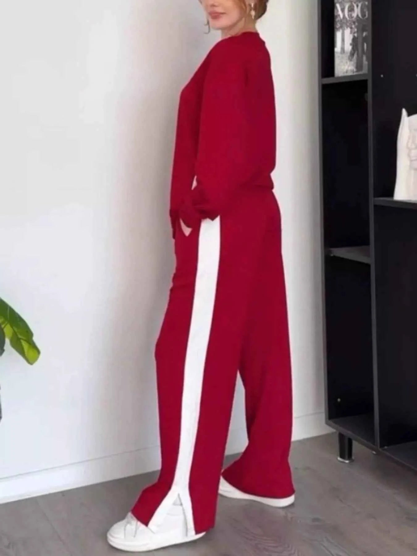 Full Size Contrast Round Neck Top and Pants Set Plus Size 71686636-76eb-4714-8611-51c49f12ce3f-Max-Origin