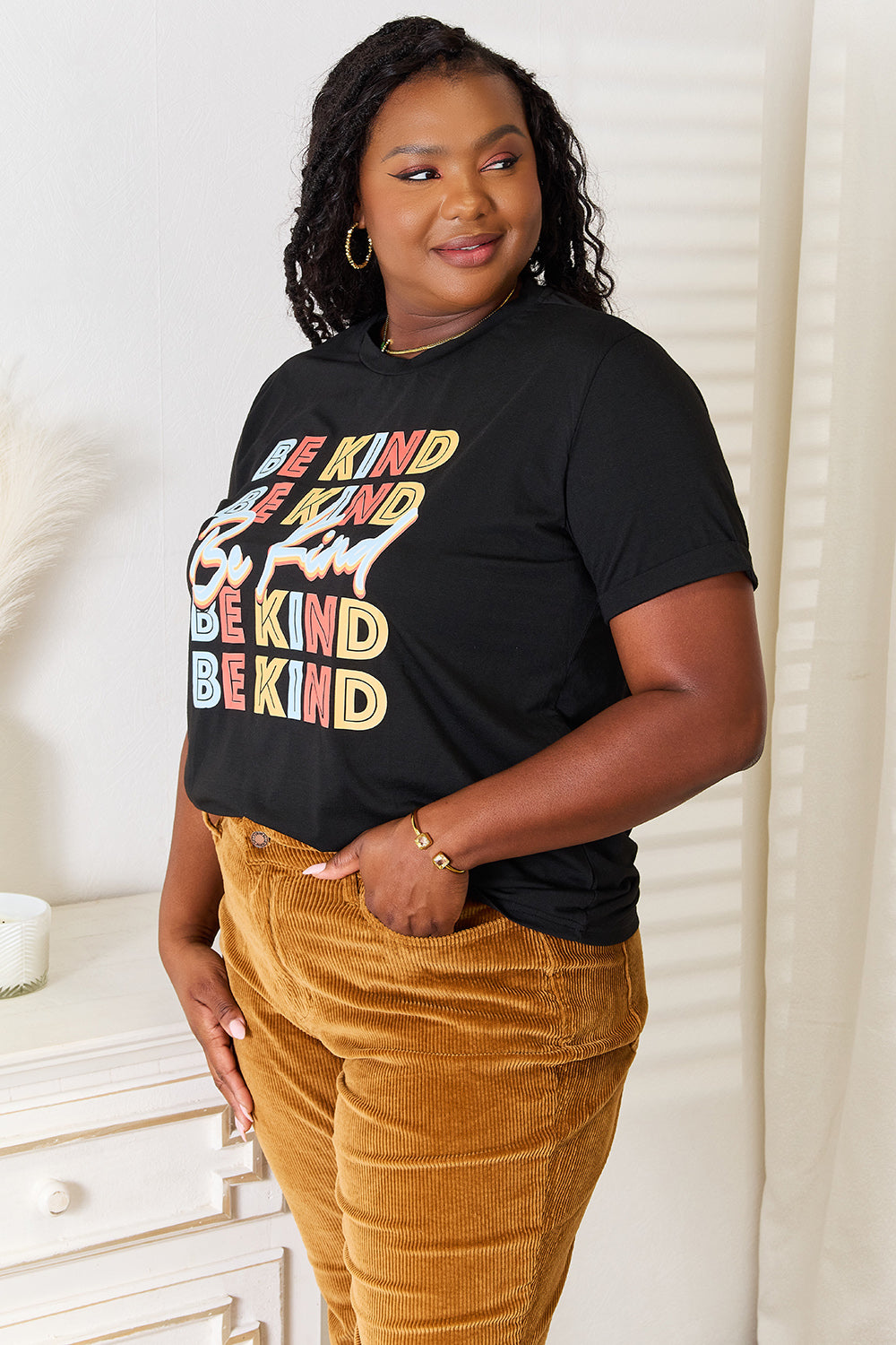 Simply Love BE KIND Graphic Round Neck T-Shirt 71a77d19cbd542bd927710990ff73098-Max