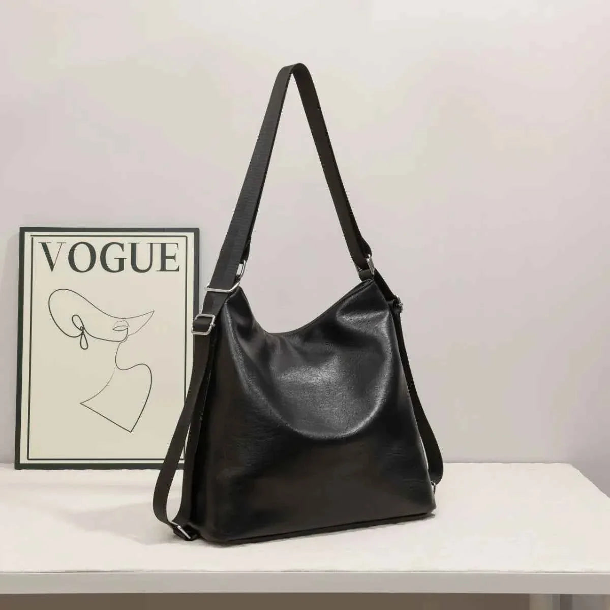Leather Adjustable Strap Shoulder Bag Black onesize 71d98260-7c86-4929-baf5-fb49a4446a02-Max-Origin