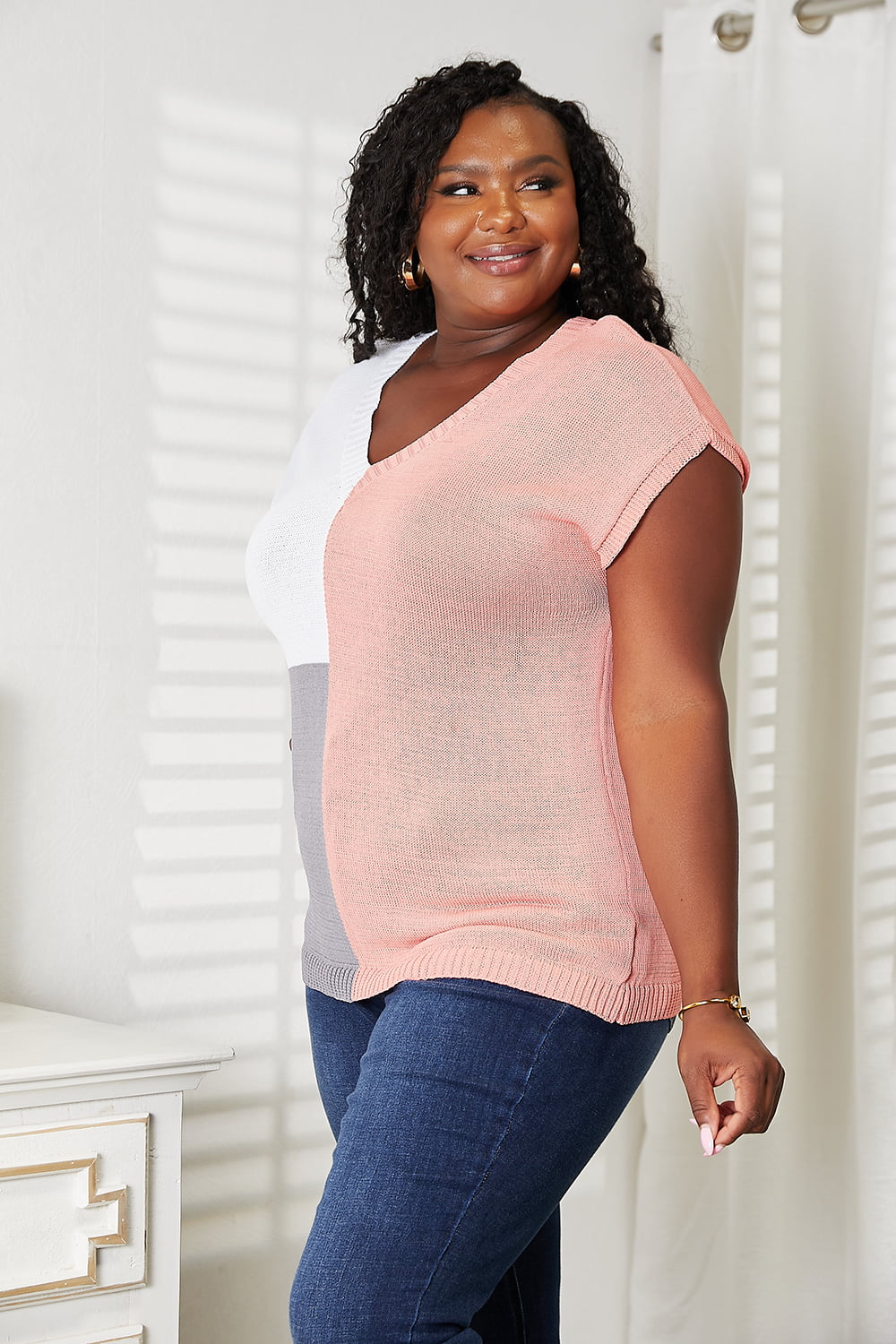 Color Block V-Neck Knit Top 71dd1692f7084bf39f961abcd19d6a32-Max