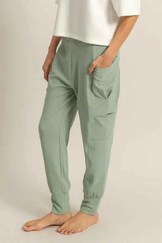 HYFVE High-Waist Pocket Detail Comfy Sweatpants 71f6cb2b892a4f47b1d3c3bd09527f15-Max-Origin