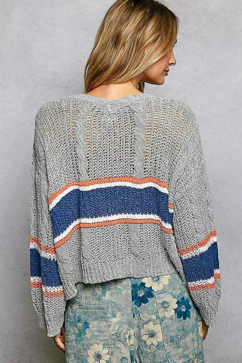 POL V-Neck Striped Pattern Cropped Knit Top with Cable Knit Detail 7211819a-595e-4f27-8ab2-8f322e818ca5-Max-Origin