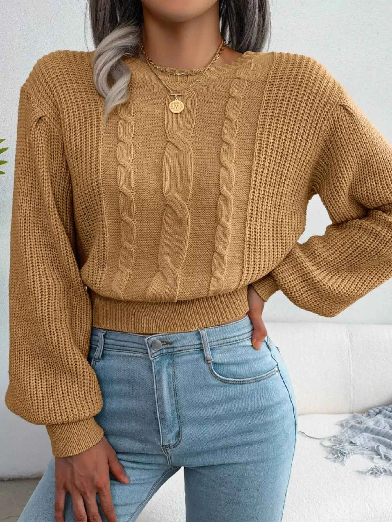 Cable Knit Round Neck Cropped Sweater 727f1252-eec2-43b4-8db5-becf3517cef6-Max-Origin