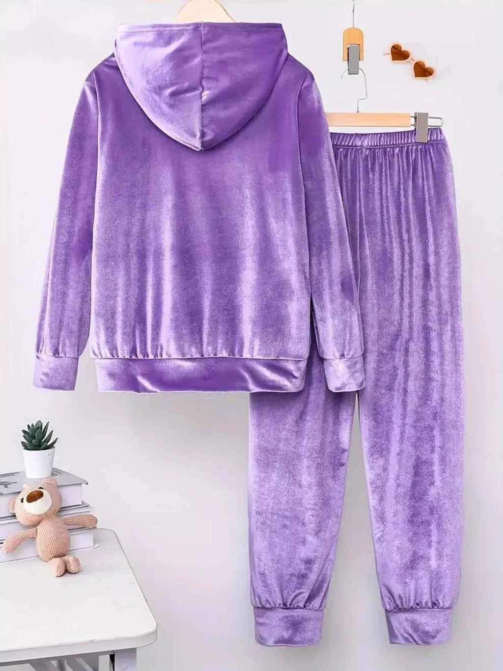 Full Size Velvet Hoodie and Pants Set Plus Size 72a9424ca37f420f8bfac5ee0d96fdae-Max-Origin