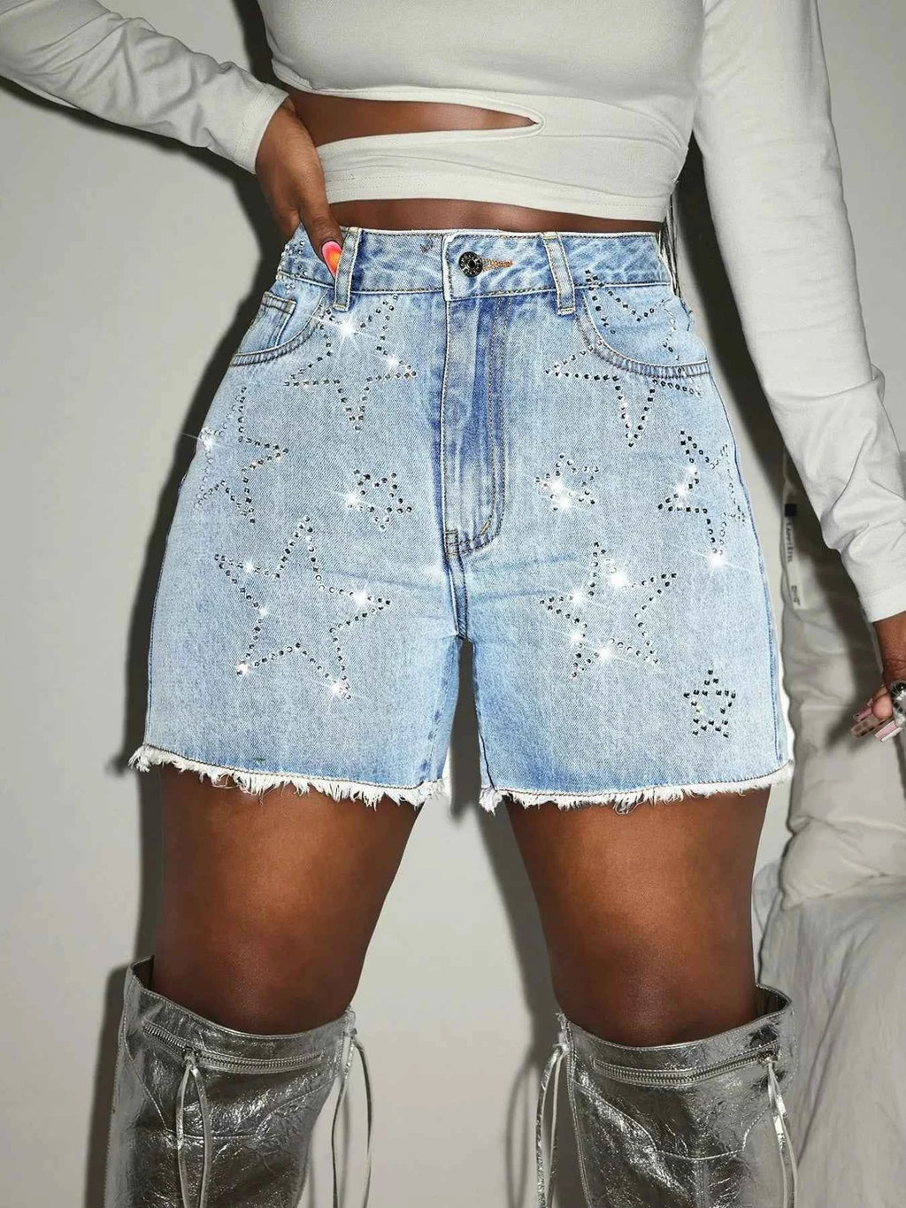 Star Raw Hem Denim Shorts 72aac1132ad944a9b6bd9168700c2bc4-Max-Origin