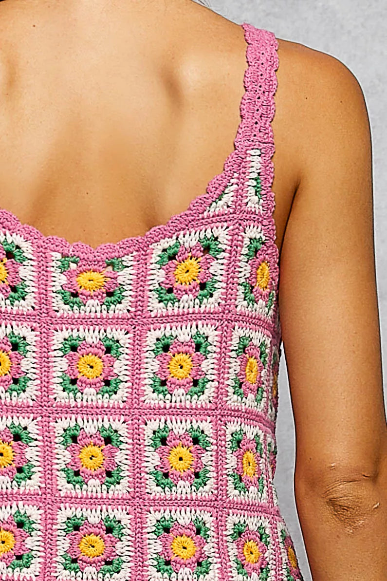 POL Scalloped Edge Cropped Crochet Cami with Granny Square Pattern 732f2dfc-109e-47f9-911f-f59c2196f3f0-Max-Origin