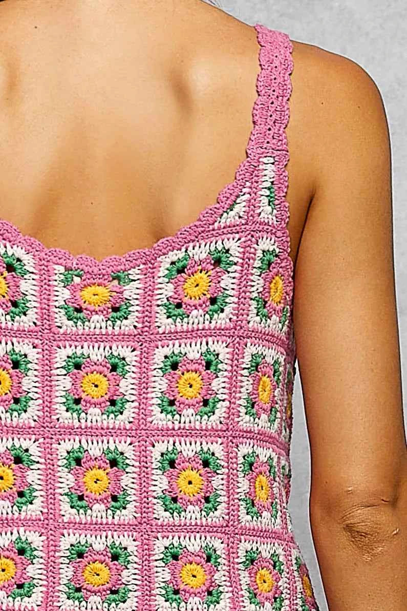 Scalloped Edge Cropped Crochet Cami with Granny Square Pattern 732f2dfc-109e-47f9-911f-f59c2196f3f0-Max-Origin