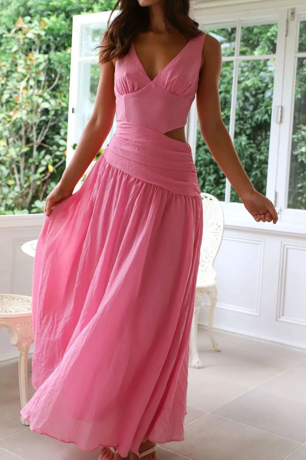 Cutout Back V-Neck Dress 736a816d-6a82-4cbe-852a-3b0e3b62292c-Max-Origin