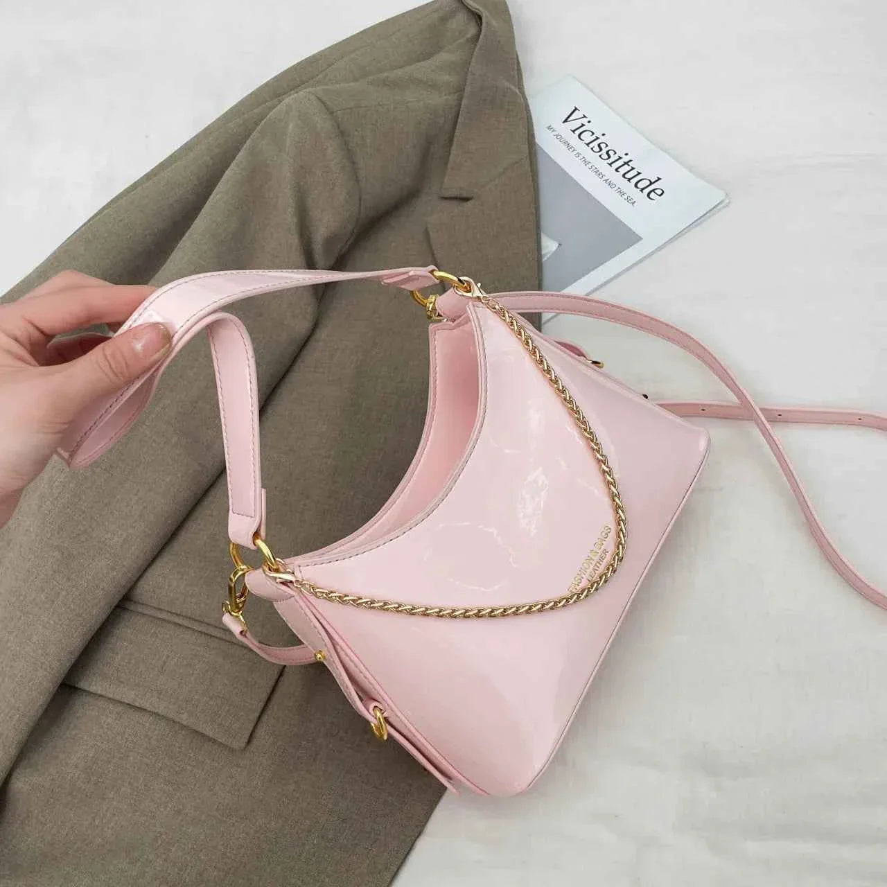 Leather Chain-Strap Shoulder Bag 740ff5a7e3a6421a9baaf87617e0077e-Max-Origin