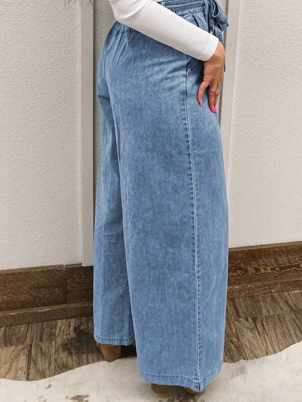 High Waisted Wide Leg Belted Jeans 7410a52e-7f72-4bcc-a04b-3e6dff5fda39-Max-Origin