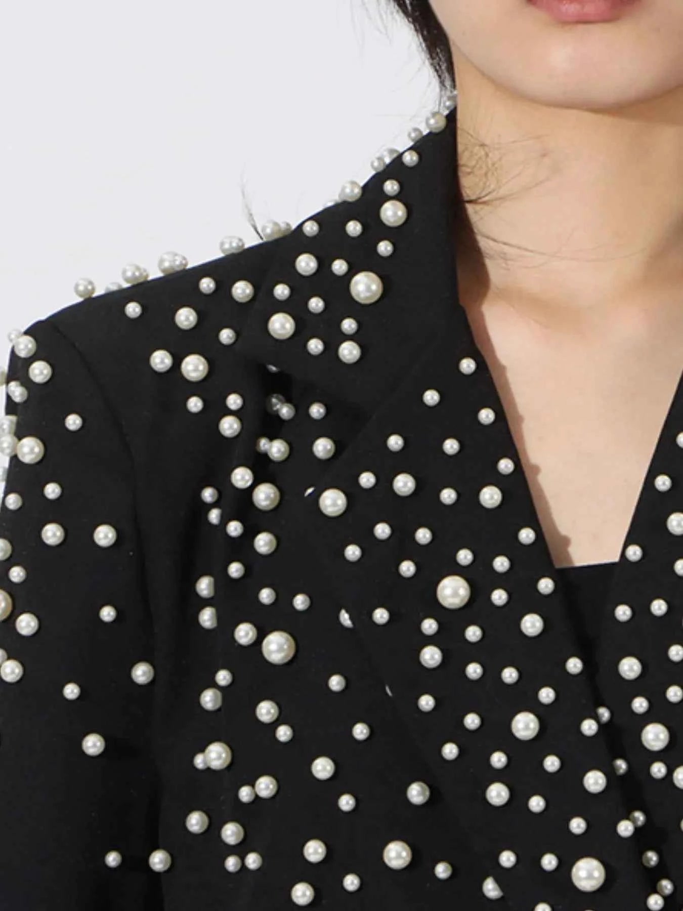 Pearl Embellished Double-Breasted Blazer 7410b01f-6092-4e0e-ac24-43ab1fd8b90d-Max-Origin
