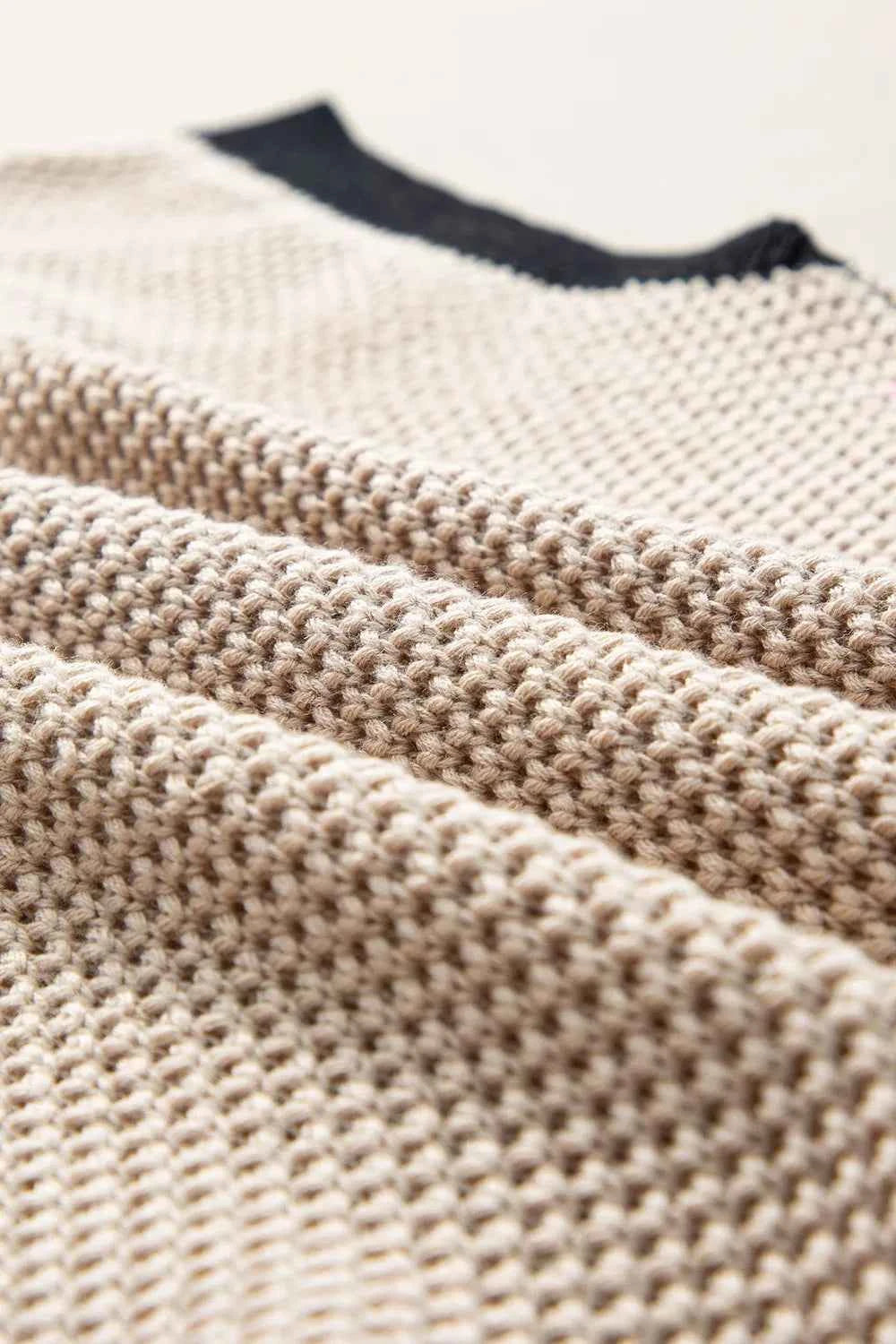 Textured Knit Sweater with Contrast Trim Details 741b191f-e4e6-49f8-821d-f91a39e8f3dc-Max-Origin