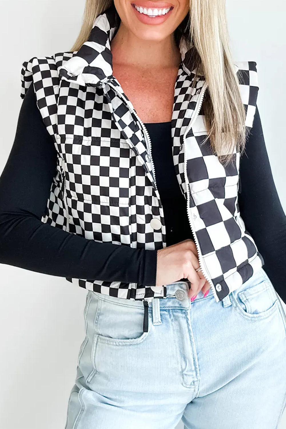 Black Checkered Stand Collar Cropped Puffer Vest Black Shell:100%Polyester+Lining:100%Polyester+Filling:100%Polyester 742fce75f624a23c