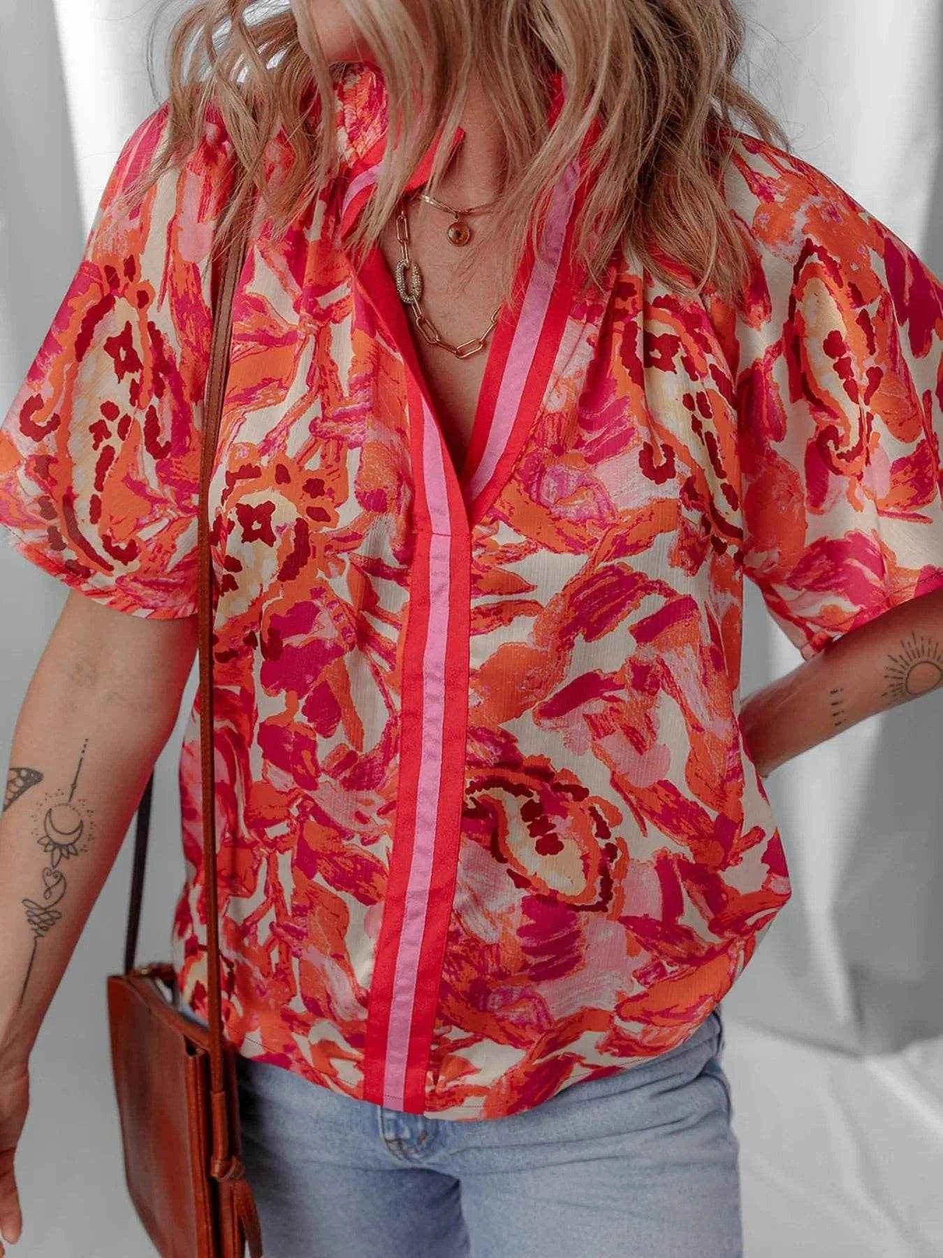 Abstract Print Striped Trim Split Neck Blouse 74ab83906591466aa560d397c2a0ea21-Max-Origin