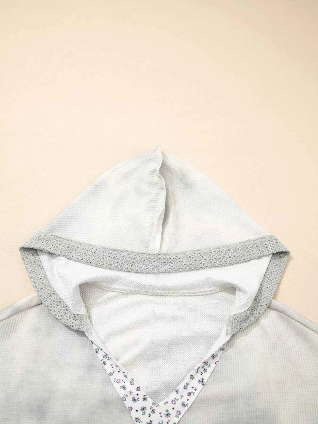Floral Patched Waffle Textured V Neck Casual Hooded Top 74cbe20940044bbc8cce52310bdae27b-Max-Origin
