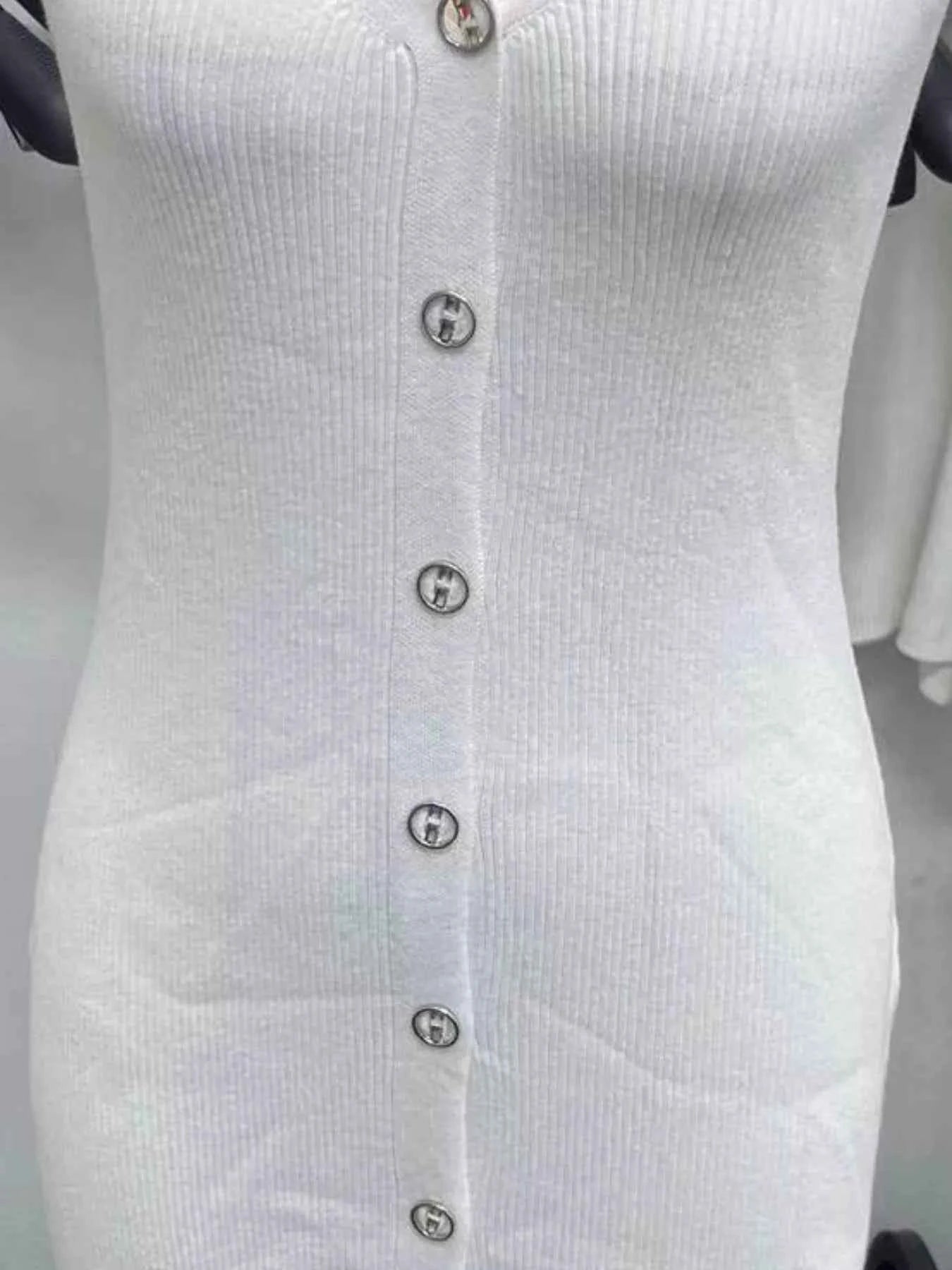 Halter Neck Button-Front Bodycon Dress 74e20842-1cc0-4108-a5c2-042897dd3885-Max-Origin