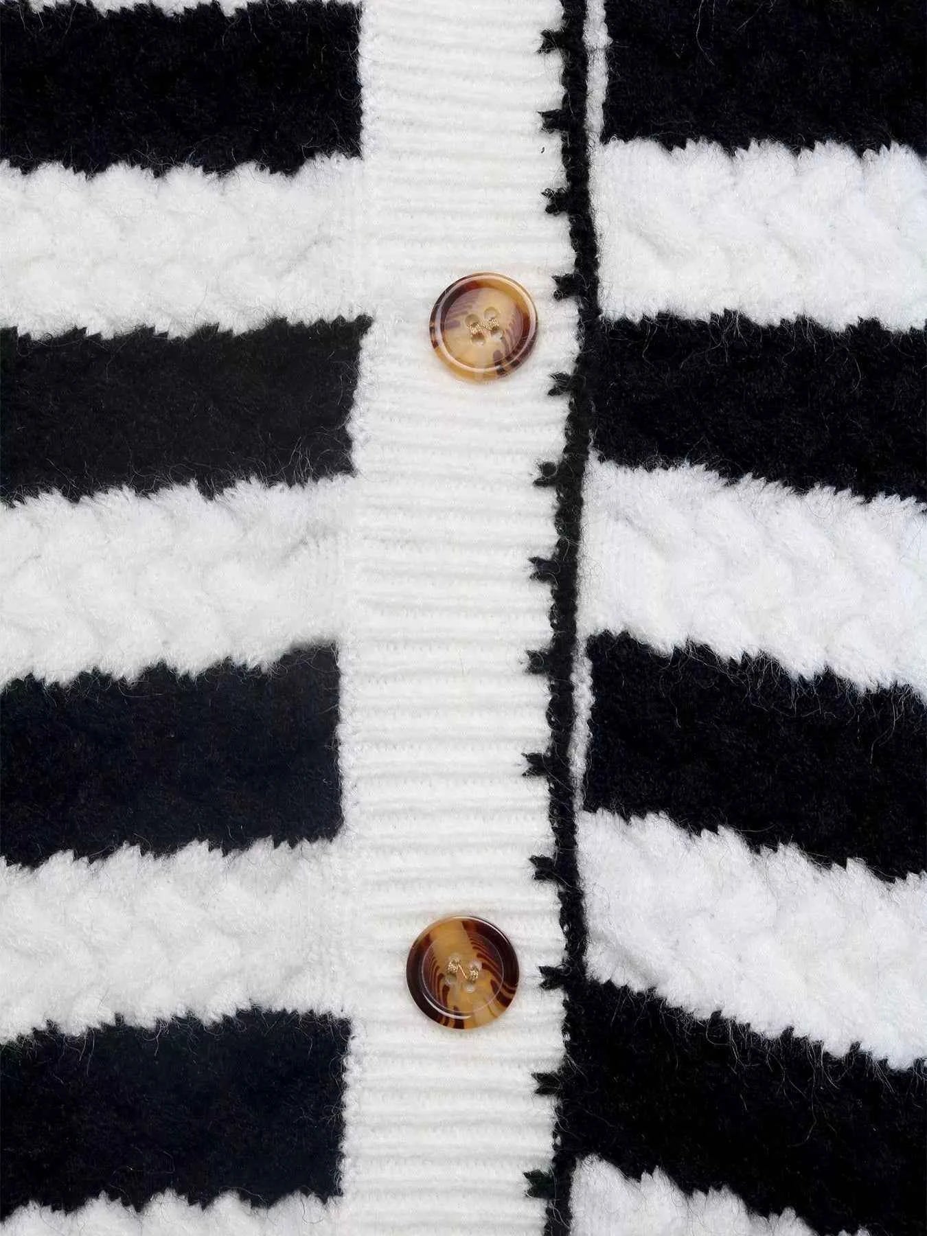 Striped Button-Up Long Sleeve Cardigan 75898968-098e-4197-968c-677b5f8bf2f5-Max-Origin