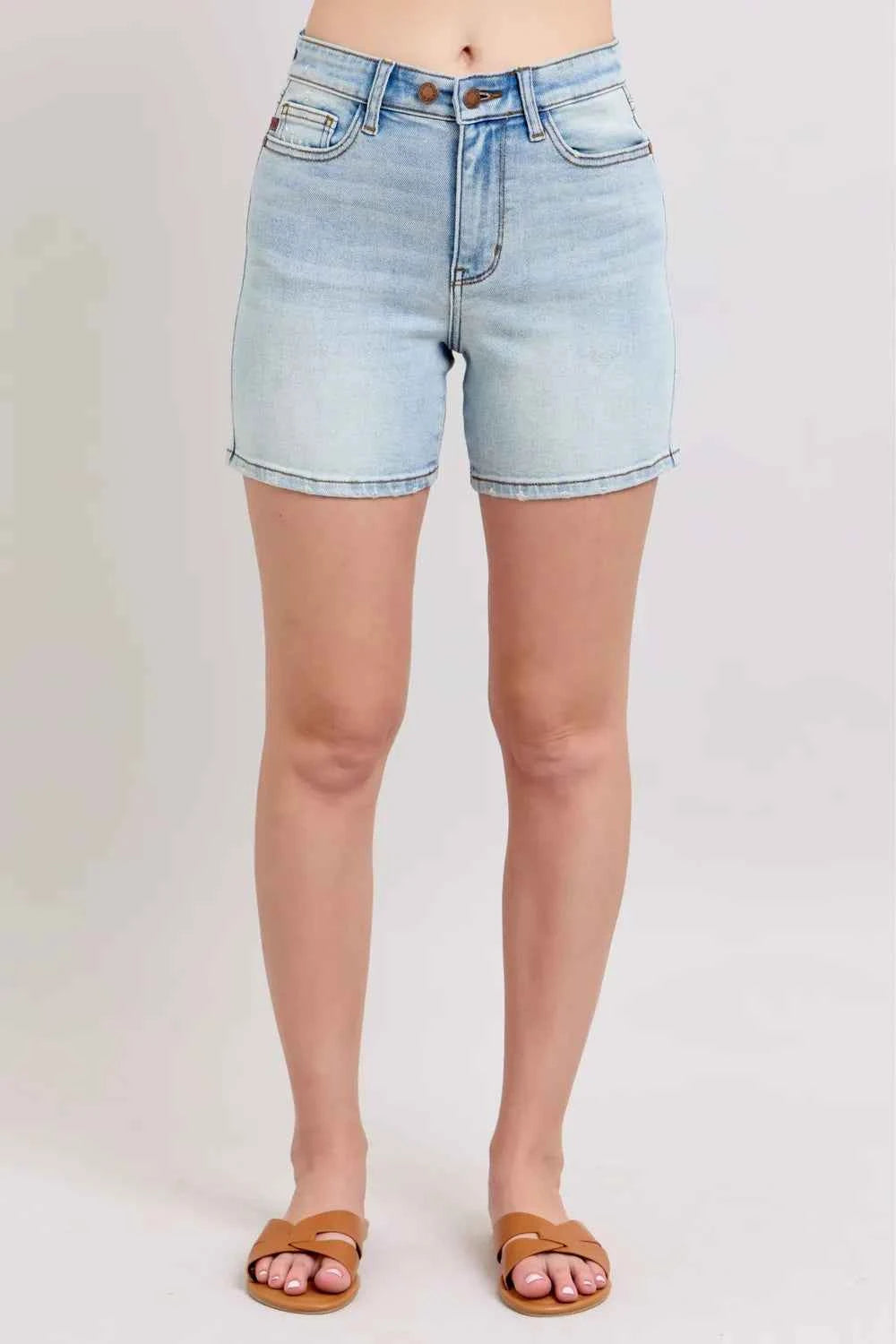 Judy Blue Full Size 2 Button Denim Shorts with Pockets Plus Size Light 75981986-2611-4a91-92f5-bc430efac386-Max