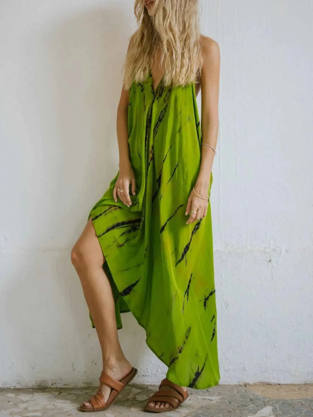 Asymmetrical Hem Printed Halter Neck Dress 75a1e360-2304-4fd6-9bff-acc9eb75ab0f-Max-Origin