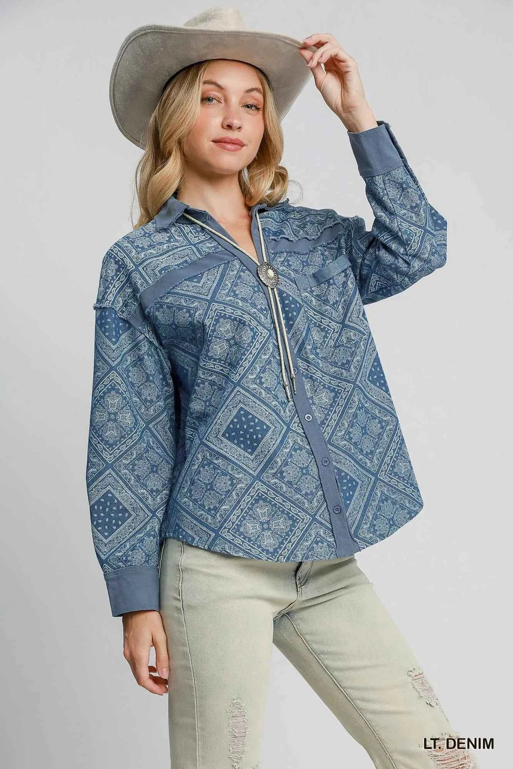 Umgee Paisley Print Denim Shirt Jacket 75c60e5f-86a6-47fe-856b-a9aa2a405278-Max-Origin