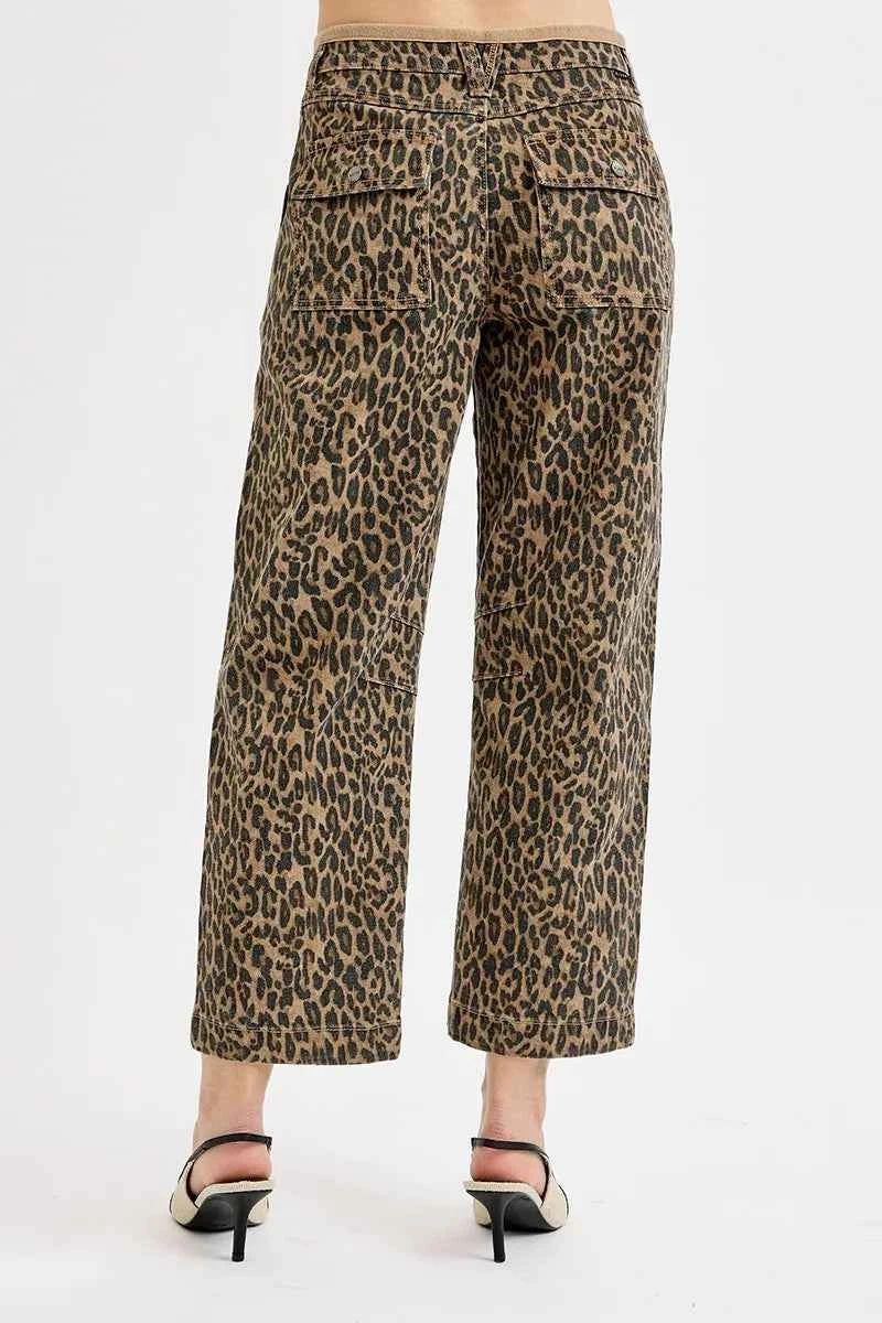 RISEN Full Size Mid Rise Crop Relaxed Jeans Plus Size 75fa16776793425281a47e2b6e530458-Max-Origin