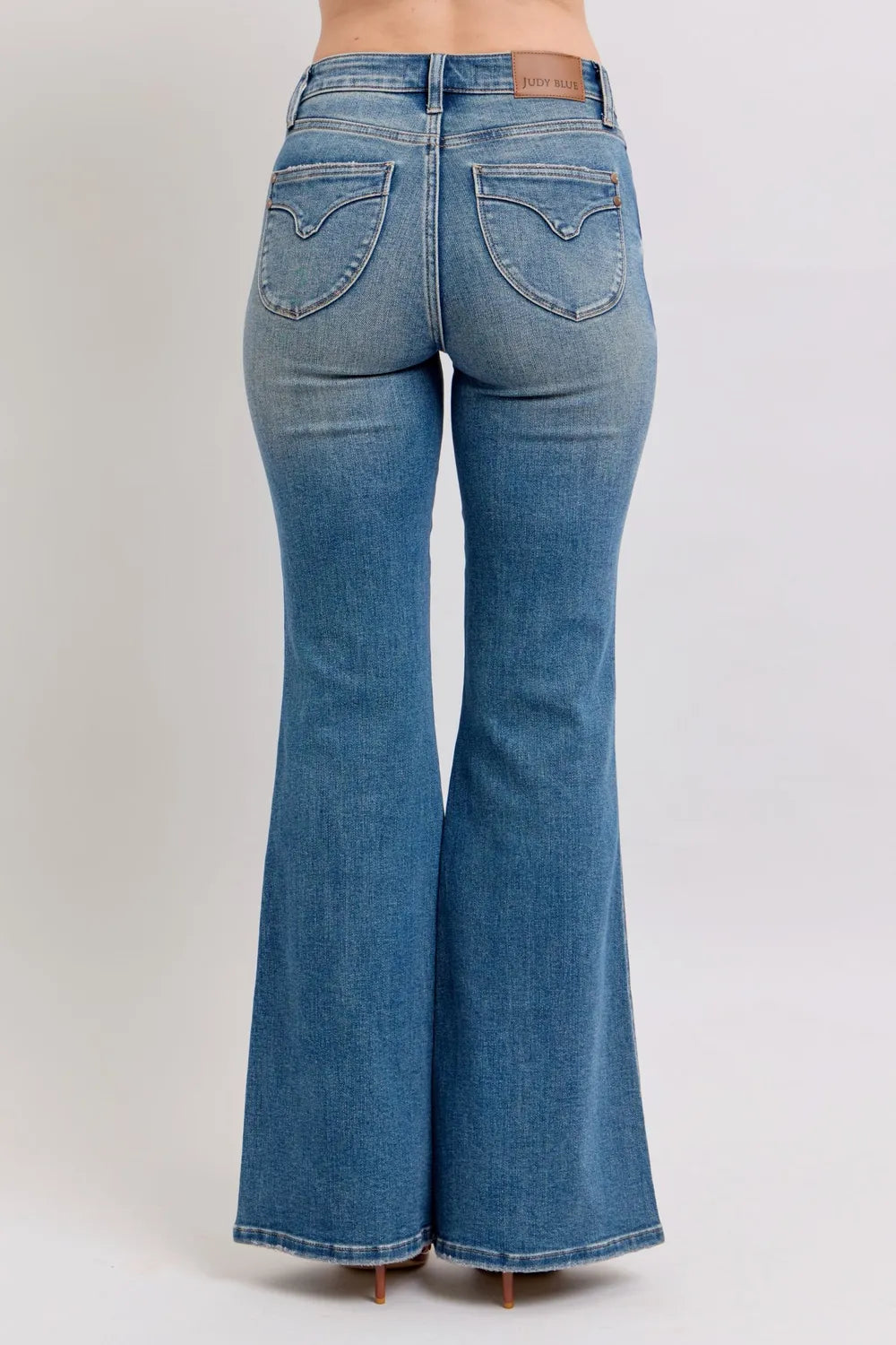 Judy Blue MR Tummy Control Vintage Wash Jeans 7613b1be-77c9-4fb2-8c0f-168d2ac18738-Max