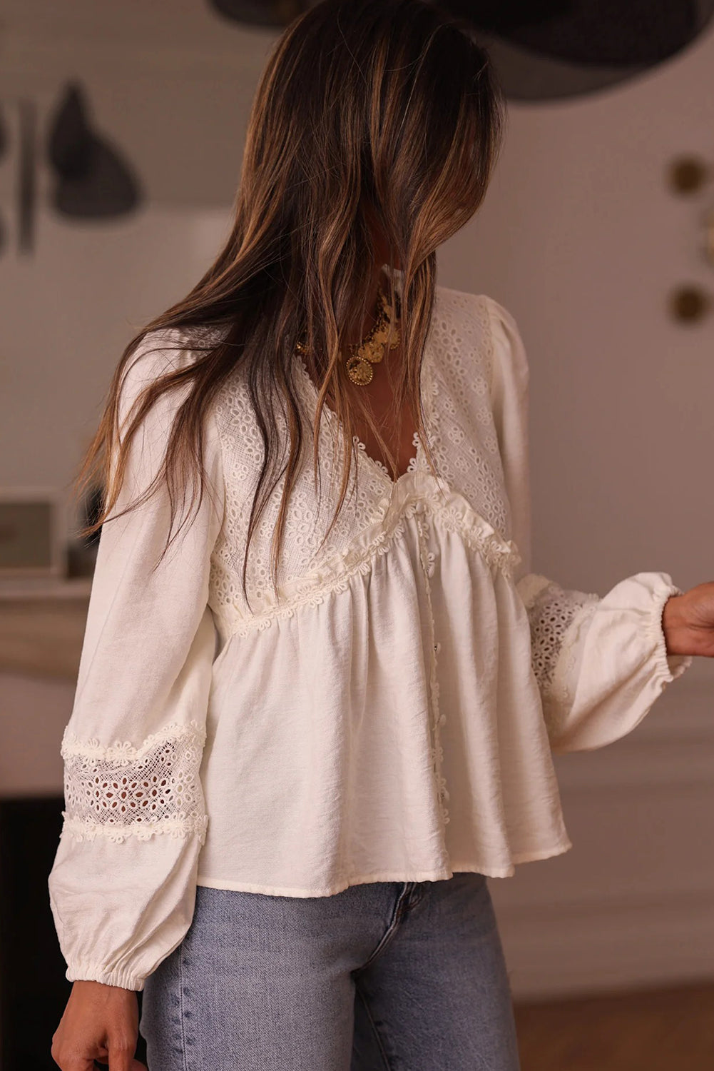 White Solid Color Floral Guipure Lace Patchwork Frilled Long Sleeve Blouse 762051dda20aefc1