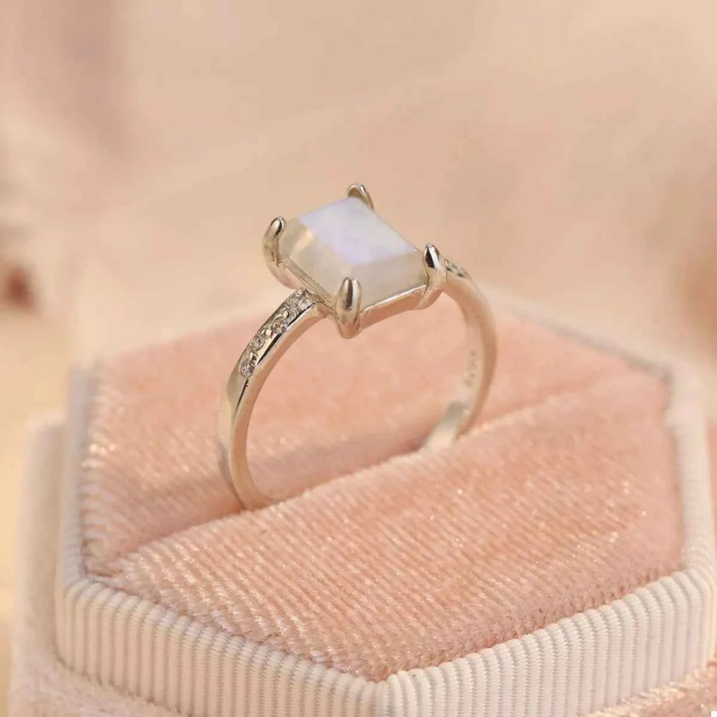 925 Sterling Silver Zircon Rectangle Ring 76206529-8548-4b8a-94f3-4199ae70d858-Max-Origin