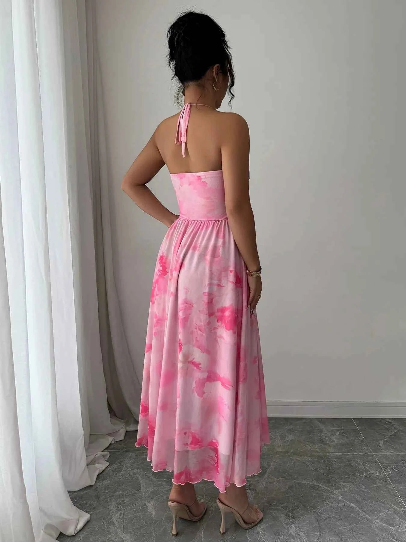 Tie-Dye Halter Sleeveless Midi Dress 763921ed-9f2b-479f-8a48-f17861d55f03-Max-Origin
