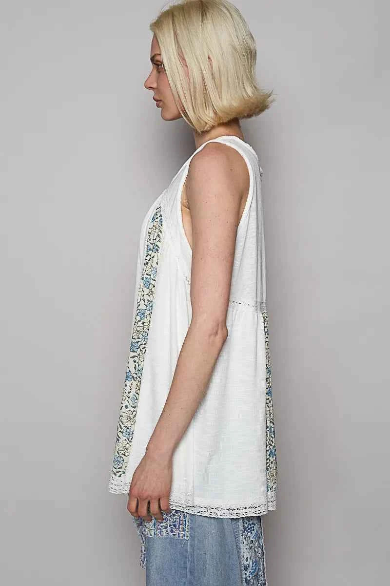 POL V Neck Sleeveless Tank Top with Lace Detail 76494a49-225b-4f2c-8966-e981e290ee48-Max-Origin