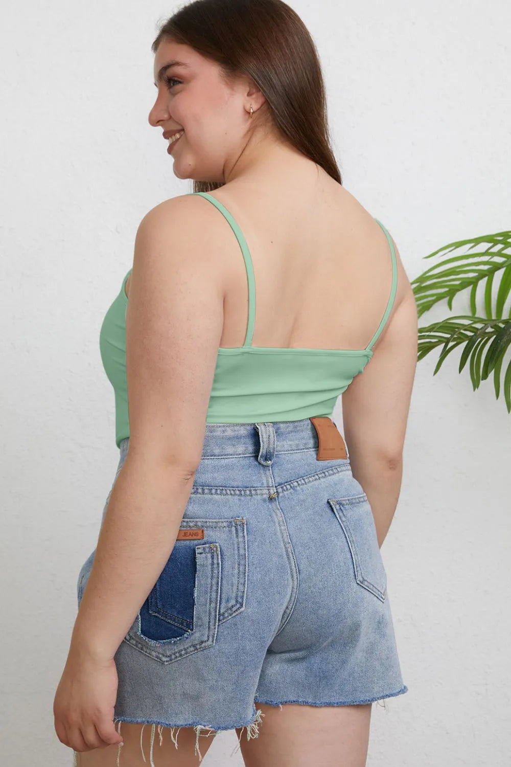Basic Bae Full Size Round Neck Slim Cami 76e6364f-97a3-4333-a654-0bdecd206812-Max
