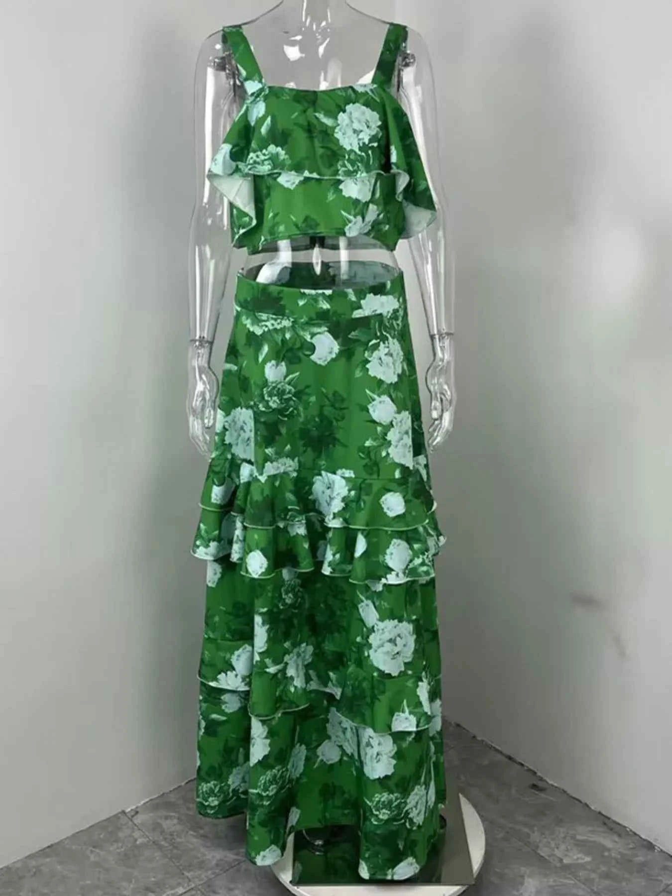 Full Size Floral Cami and Layered Skirt Set Plus Size 76e9f132-097d-4883-906a-6909008334b1-Max-Origin