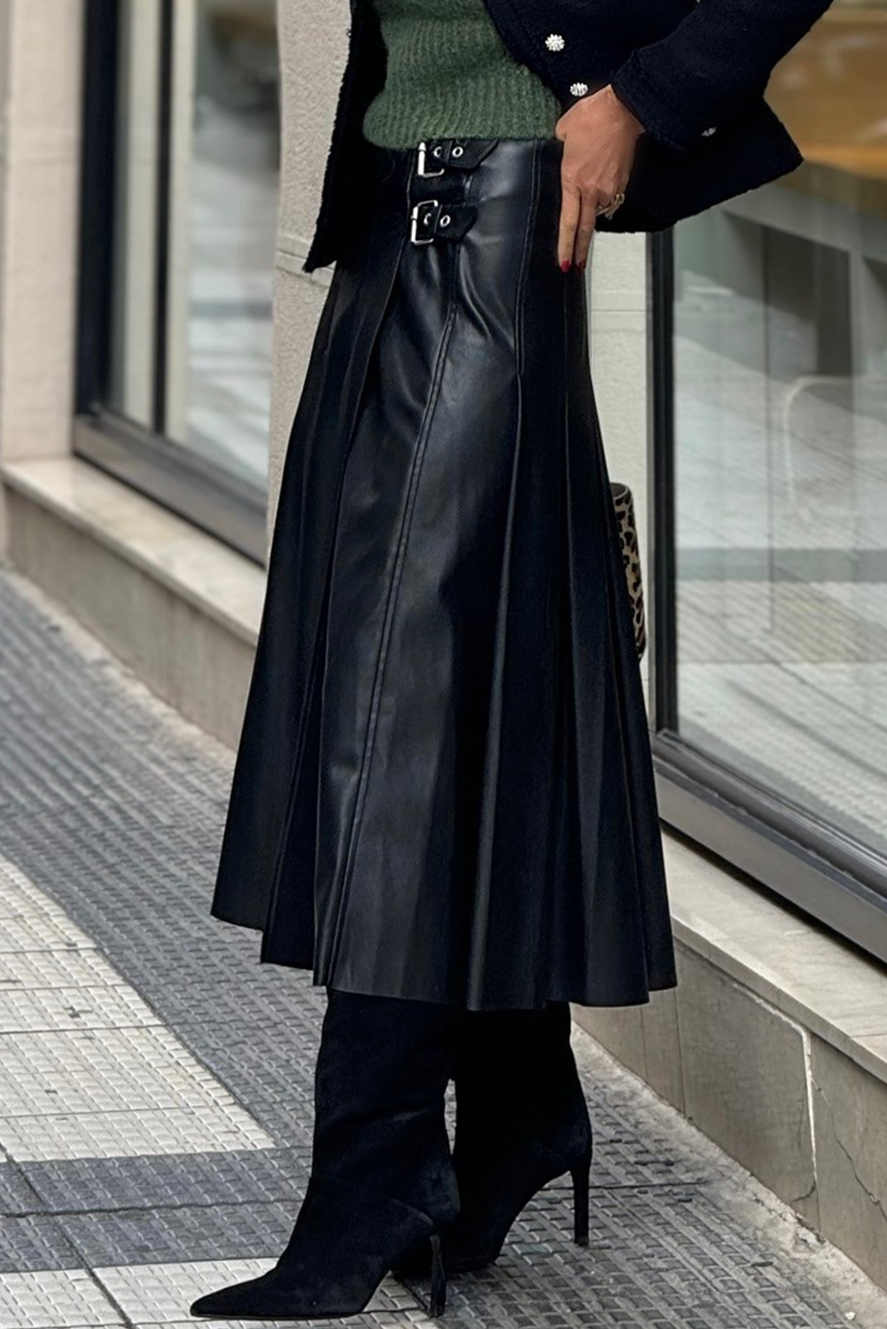 Black Faux Leather Retro Buckle Detail Pleated Stitch Flared Midi Skirt 76ef6475482917c2