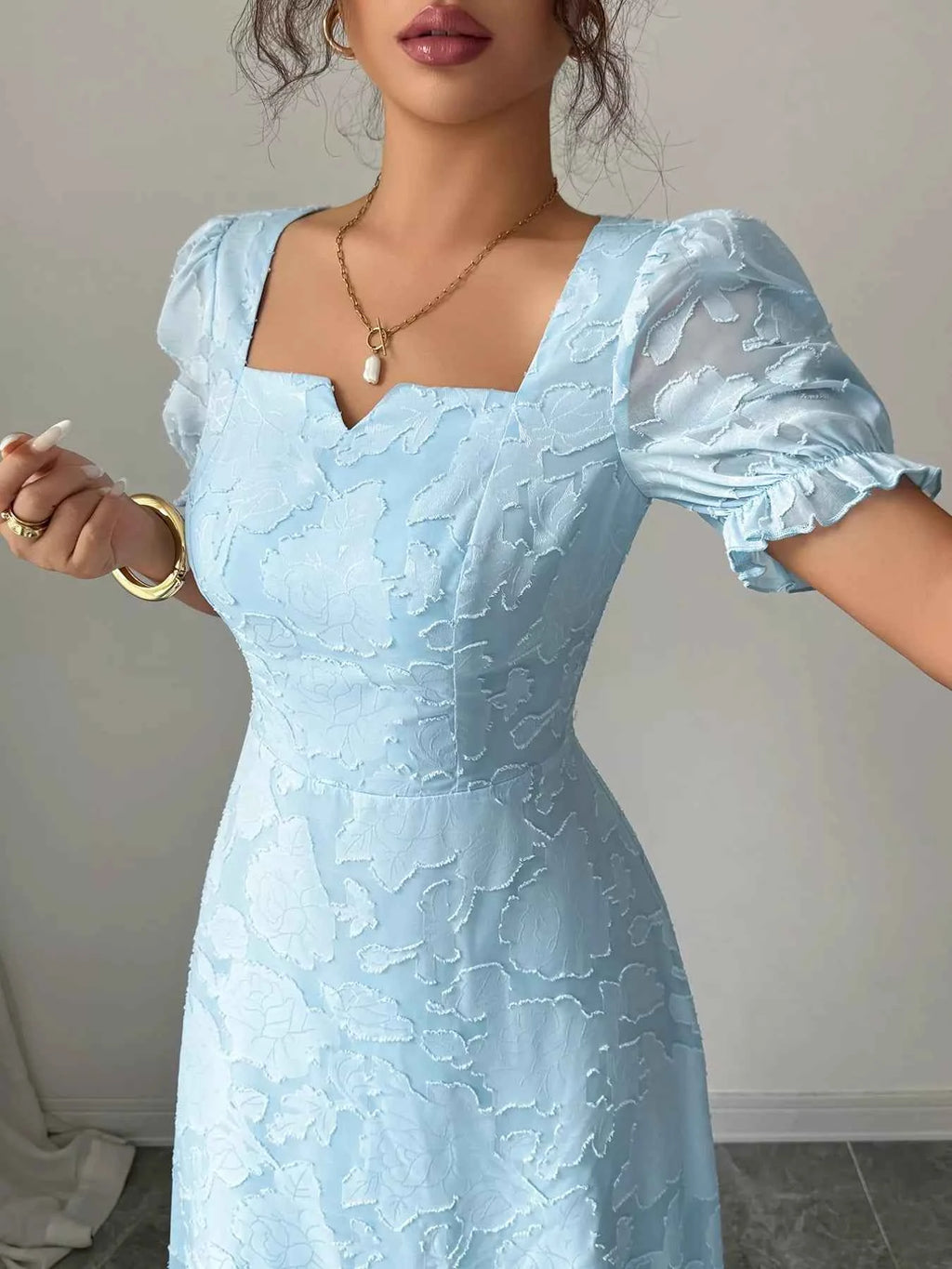 Floral Puff Sleeve Square Neck Midi Dress 770e306a-516e-4e73-97e3-44b2f90a14a8-Max-Origin