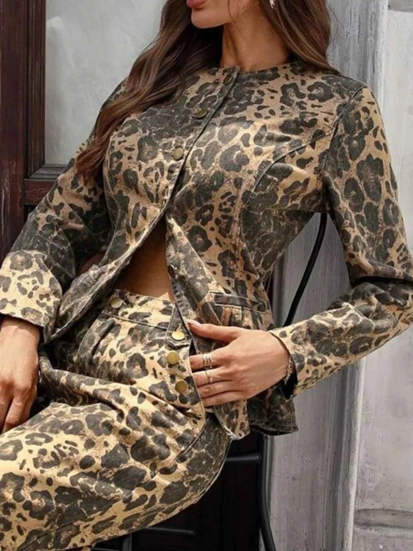Leopard Button Up Long Sleeve Denim Shirt 771516c9-6a69-4f2f-975d-f808140d86f3-Max-Origin