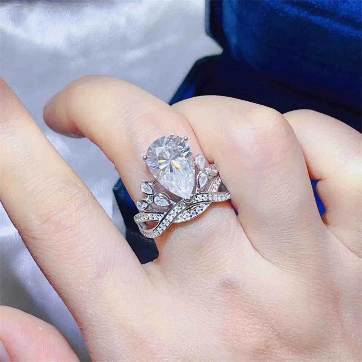 5 Carat Moissanite 925 Sterling Silver Ring White 77694c35-cff6-44ec-aeea-975dfb69e7c0-Max-Origin