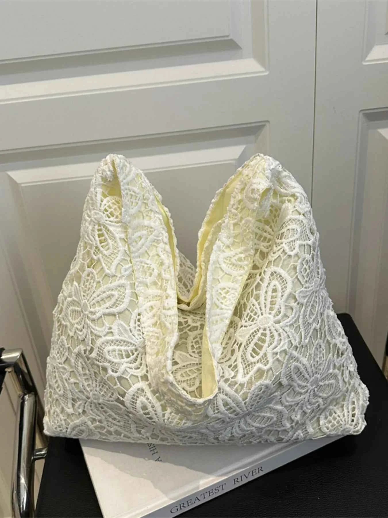 Lace Pattern Shoulder Bag 777b5c2bd6c3480f8aaded9bffe657ec-Max-Origin